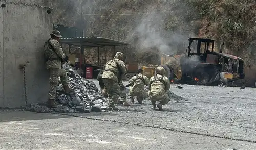 Operativo de rescate en mina de Pataz Operativo de rescate en mina de Pataz