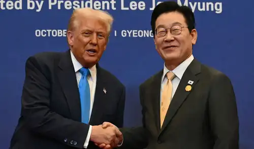 El presidente de Corea del Sur, Lee Jae-myung, junto a Donald Trump. Foto: AFP