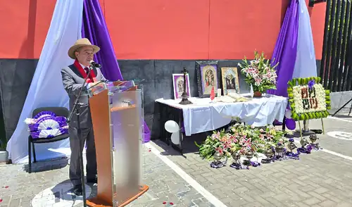 Durante la ceremonia se realizaron ofrendas florales, una paraliturgia y números musicales. Fuente: Difusión. Durante la ceremonia se realizaron ofrendas florales, una paraliturgia y números musicales. Fuente: Difusión.