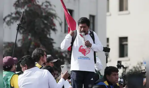 Aldo Mariños denuncia que recibe amenazas y dinero a cambio de no atentar contra su vida. Foto: La República.