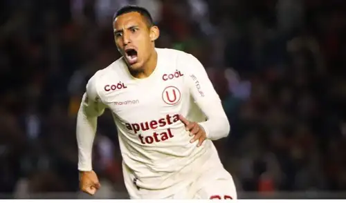 Álex Valera juega en Universitario desde la temporada 2021. Foto: Liga 1