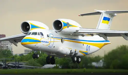 Modelo de Antonov AN-74 de fabricación ucraniana que ofertó la empresa de Emiratos Árabes Unidos, Aero Express FZE, y que ha sido seleccionado por el Mininter. Foto: difusión