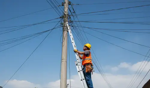 Luz del Sur programa corte de luz en dos distritos de Lima.