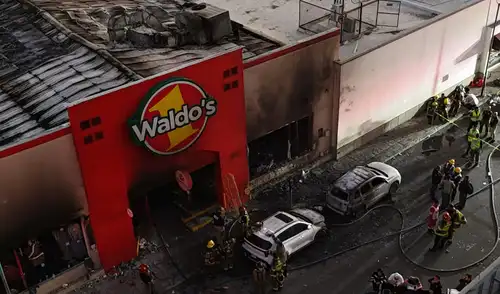 La explosión del supermercado ocurrió durante el fin de semana festivo del Día de Muertos.