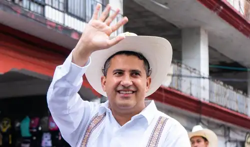 Asesinan a Carlos Manzo, alcalde de Uruapan, mientras participaba en una celebración del Día de Muertos en México