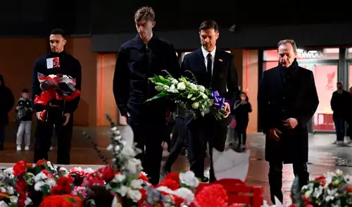 Real Madrid llevó a cabo una ofrenda floral dedicada a Diogo Jota en Anfield