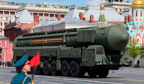 Andréi Beloúsov, Ministro de Defensa ruso, sugirió a Putin a activar pruebas nucleares. Andréi Beloúsov, Ministro de Defensa ruso, sugirió a Putin a activar pruebas nucleares.