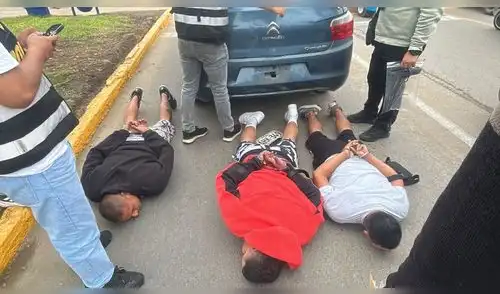 Presuntos delincuentes capturados en Ventanilla. Foto: PNP