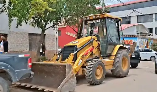 Maquinaria recuperada permanece en custodia de unidad policial. Foto: Luis Álvarez - La República.