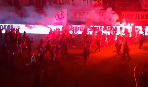 Como en el 2023, Universitario dio la vuelta olímpica tras su empate contra Garcilaso. Foto: GolPerú Como en el 2023, Universitario dio la vuelta olímpica tras su empate contra Garcilaso. Foto: GolPerú