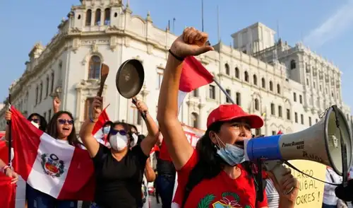 Buscan penalizar con años de cárcel a quienes oculten su rostro en protestas social. Foto: LR Buscan penalizar con años de cárcel a quienes oculten su rostro en protestas social. Foto: LR