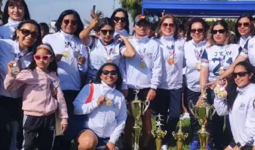 La presidenta Cecilia Milagros León Velásquez agradeció al equipo por su dedicación y esfuerzo. Fuente: Difusión.