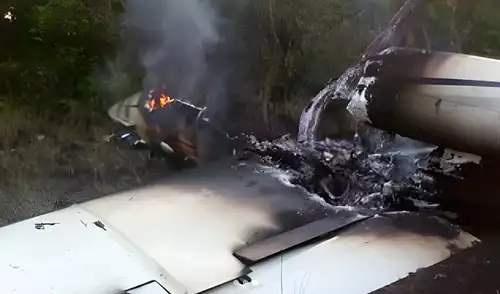 Venezuela derribó una aeronave modelo C-210 que ingresó ilegalmente a su país. Venezuela derribó una aeronave modelo C-210 que ingresó ilegalmente a su país.