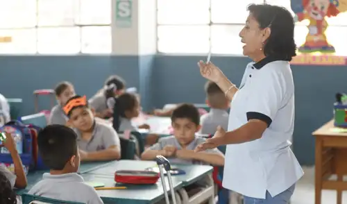 Se suspenderá clases el 21 de noviembre en la región Amazonas por la conmemoración de su aniversario. Se suspenden las clases en colegios este viernes 21 de noviembre