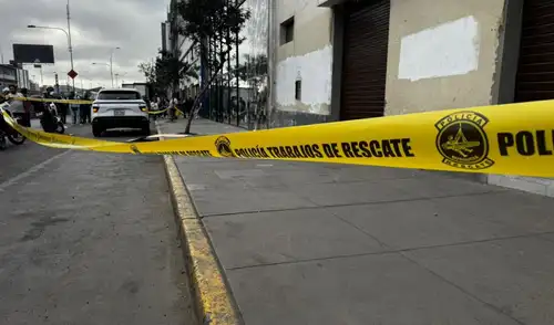 Una balacera se produjo en la av. Grau, Centro de Lima, el 19 de noviembre. Un sujeto, cuya identidad aún se desconoce, fue baleado en su auto. Una balacera se produjo en la av. Grau, Centro de Lima, el 19 de noviembre. Un sujeto, cuya identidad aún se desconoce, fue baleado en su auto.