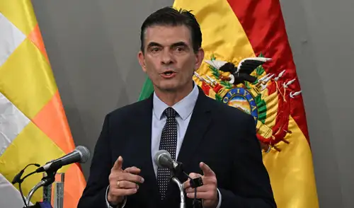 Paz cierra el Ministerio de Justicia para garantizar independencia judicial y cumplir promesas de campaña. Foto: AFP Paz cierra el Ministerio de Justicia para garantizar independencia judicial y cumplir promesas de campaña.