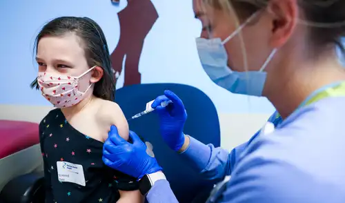 Expertos afirman que vacunas contra el sarampión, polio, hepatitis B y otras enfermedades infantiles, son seguras y eficaces, y no causan autismo. Expertos afirman que vacunas contra el sarampión, polio, hepatitis B y otras enfermedades infantiles, son seguras y eficaces, y no causan autismo. Foto: AFP