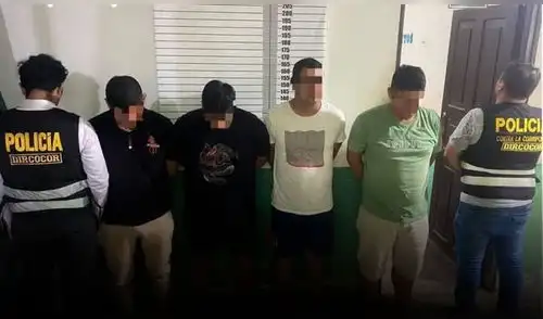 Cuatro malos policías detenidos en Aguaytía. Cuatro malos policías detenidos en Aguaytía.