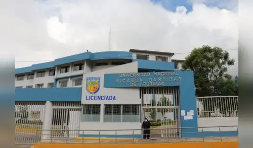 Examen de admisión de la Universidad Nacional Micaela Bastidas de Apurímac La Universidad Nacional Micaela Bastidas de Apurímac (UNAMBA) realiza su examen de admisión 2026-I este 23 de noviembre en sus sedes de Tamburco y otras filiales.