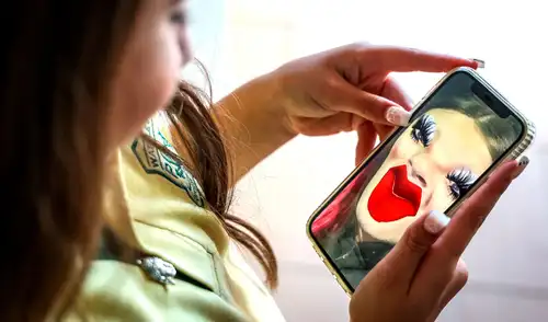 Los usuarios podrán verificar su edad usando una cuenta bancaria australiana o una identificación emitida por el gobierno. Los usuarios podrán verificar su edad usando una cuenta bancaria australiana o una identificación emitida por el gobierno. Foto: AFP