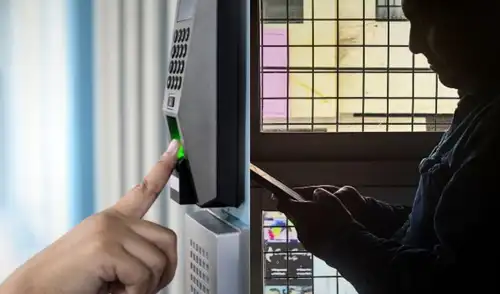 Osiptel implementa medidas temporales para la seguridad del servicio móvil en Lima y Callao, exigiendo validación biométrica a extranjeros al adquirir líneas telefónicas.