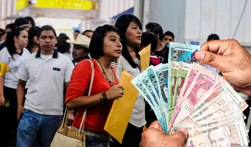 El salario promedio requerido en octubre fue de S/ 3.379, registrando un aumento del 1,97%. Foto: composición LR/Andina El salario promedio requerido en octubre fue de S/ 3.379, registrando un aumento del 1,97%. Foto: composición LR/Andina