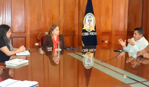 Ambos líderes acordaron la implementación de un Juzgado Civil Transitorio a partir del 1 de octubre. Fuente: Difusión. Ambos líderes acordaron la implementación de un Juzgado Civil Transitorio a partir del 1 de octubre. Fuente: Difusión.