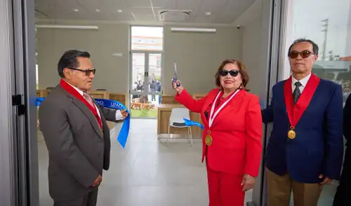 Este nuevo hito arquitectónico incluye áreas verdes, una capilla y una multiplataforma de atención al estudiante. Fuente: Difusión.