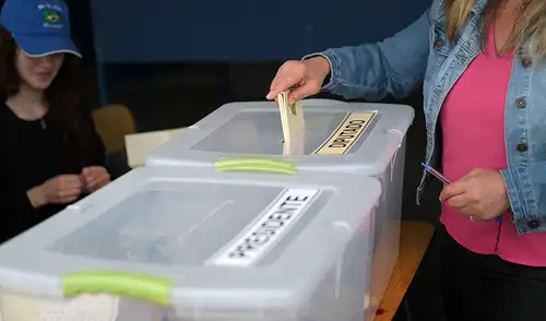 El voto obligatorio estará presente en la segunda vuelta electoral en Chile. Foto: AFP El voto obligatorio estará presente en la segunda vuelta electoral en Chile. Foto: AFP