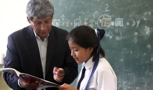 Sueldo de un profesor en Perú oscilan entre S/3.500 y S/7.351