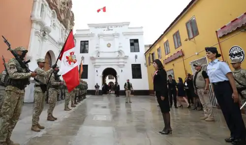 La jueza suprema felicitó las iniciativas de León, como ferias itinerantes y mejoras en el sistema. Fuente: Difusión. La jueza suprema felicitó las iniciativas de León, como ferias itinerantes y mejoras en el sistema. Fuente: Difusión.