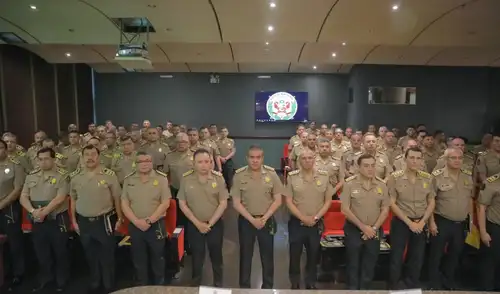 La Corporacion de Generales de la Policía Nacional otorgará un puntaje a cada coronel que postula al grado inmediato superior. La Corporacion de Generales de la Policía Nacional otorgará un puntaje a cada coronel que postula al grado inmediato superior.