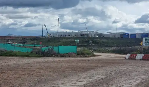 Aeropuerto de Chinchero acumula retraso del 25% en su cronograma de obras