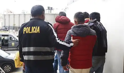 Policías deberán cumplir su pena en la cárcel. Policías deberán cumplir su pena en la cárcel.