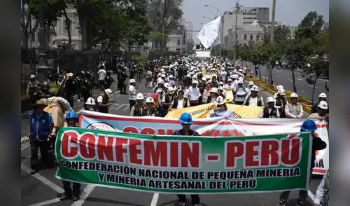 López Tejerina habría tomado decisiones clave sobre el REINFO, desplazando a expertos en formalización minera. Reinfo