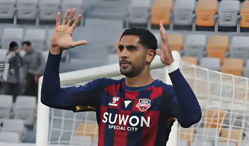 Pablo Sabbag descendió con Suwon FC tras perder ante Bucheon FC. Foto: difusión Pablo Sabbag descendió con Suwon FC en Corea del Sur