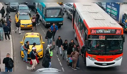 Conoce si habrá paro de transporte este fin de semana. transporte público