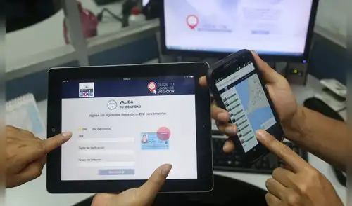 Pueden ingresar a la plataforma por celular o computadora. Pueden ingresar a la plataforma por celular o computadora.