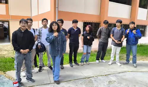 Alumnos de la Universidad Nacional de Piura protestan por incremento de precios en procesos administrativos. Alumnos de la Universidad Nacional de Piura protestan por aumento en precios