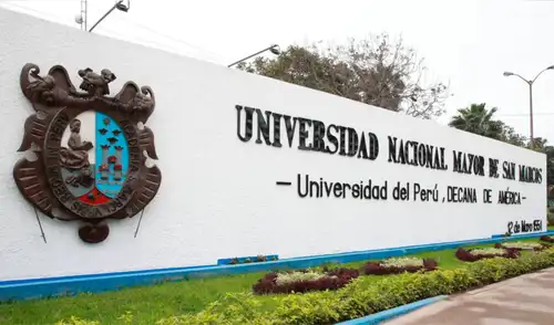 San Marcos se declara en emergencia, tras recortes presupuestales que superan los S/ 100 millones La institución denunció la falta de financiamiento de S/72.938.846 para un proyecto clave en ciencia y tecnología. Advierte que esta situación afecta el desarrollo de su calidad educativa, investigación científica y responsabilidad social.