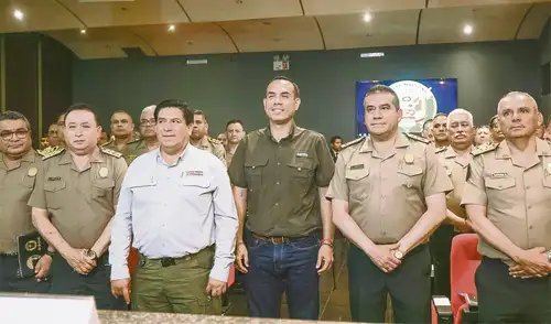 Las vacantes para el ascenso de grado ya estaban establecidas, pero con el gobierno interino del presidente José Jerí aumentaron sin sustento técnico. Las vacantes para el ascenso de grado ya estaban establecidas, pero con el gobierno interino del presidente José Jerí aumentaron sin sustento técnico.