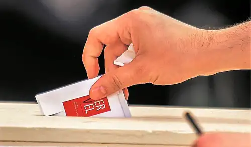 Miles de ciudadanos chilenos votaron en el extranjero en varios países de Asia y Oceanía. Miles de ciudadanos chilenos votaron en el extranjero en varios países de Asia y Oceanía.