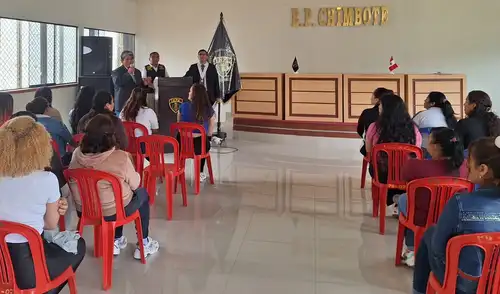 Al finalizar, las internas participaron activamente formulando preguntas al ponente. Fuente: Difusión. Al finalizar, las internas participaron activamente formulando preguntas al ponente. Fuente: Difusión.