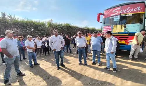 Choferes exigen puestos de trabajo en agroindustrial Pedregal. Foto: Almendra Ruesta, La República