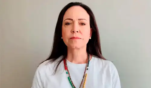 María Corina Machado, líder opositora y Premio Nobel de la Paz 2025, denuncia amenazas de ejecuciones extrajudiciales contra presos políticos en  Venezuela.