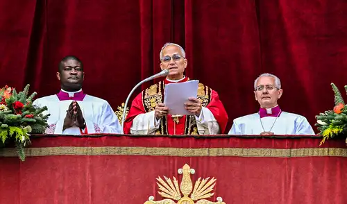 El Papa León XIV condena las "heridas" de la guerra y llama a Ucrania y Rusia a dialogar en su homilía de Navidad
