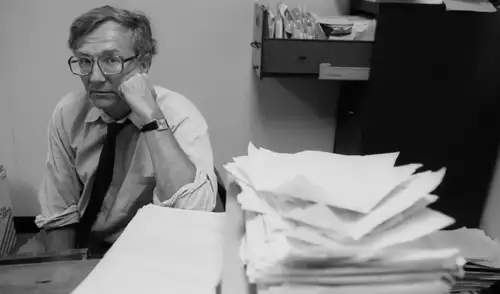 Seymour Hersh en los años 70, cuando trabajaba para el diario The New York Times y evidenciaba la corrupción política en la Casa Blanca y en la CIA. Foto: difusión
