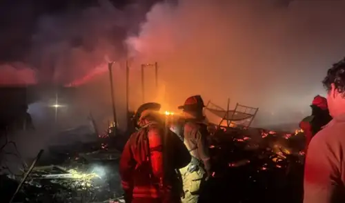 El voraz incendio redujo a cenizas 10 casas