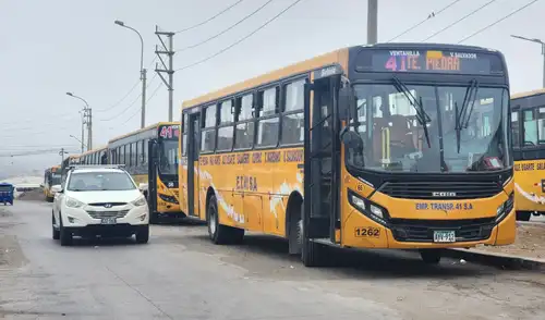 Conductores de la Línea 41 habían realizado plantón por extorsiones. Conductores de la Línea 41 habían realizado plantón por extorsiones.