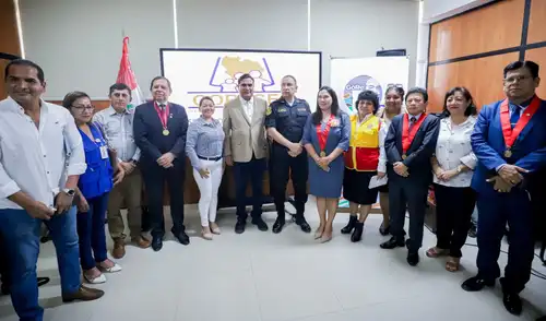 Durante la sesión, se juramentaron el prefecto regional, Hermer Alzamora Román, y el general PNP Daniel Jares Reyme como nuevos miembros del CORESEC. Fuente: Difusión.